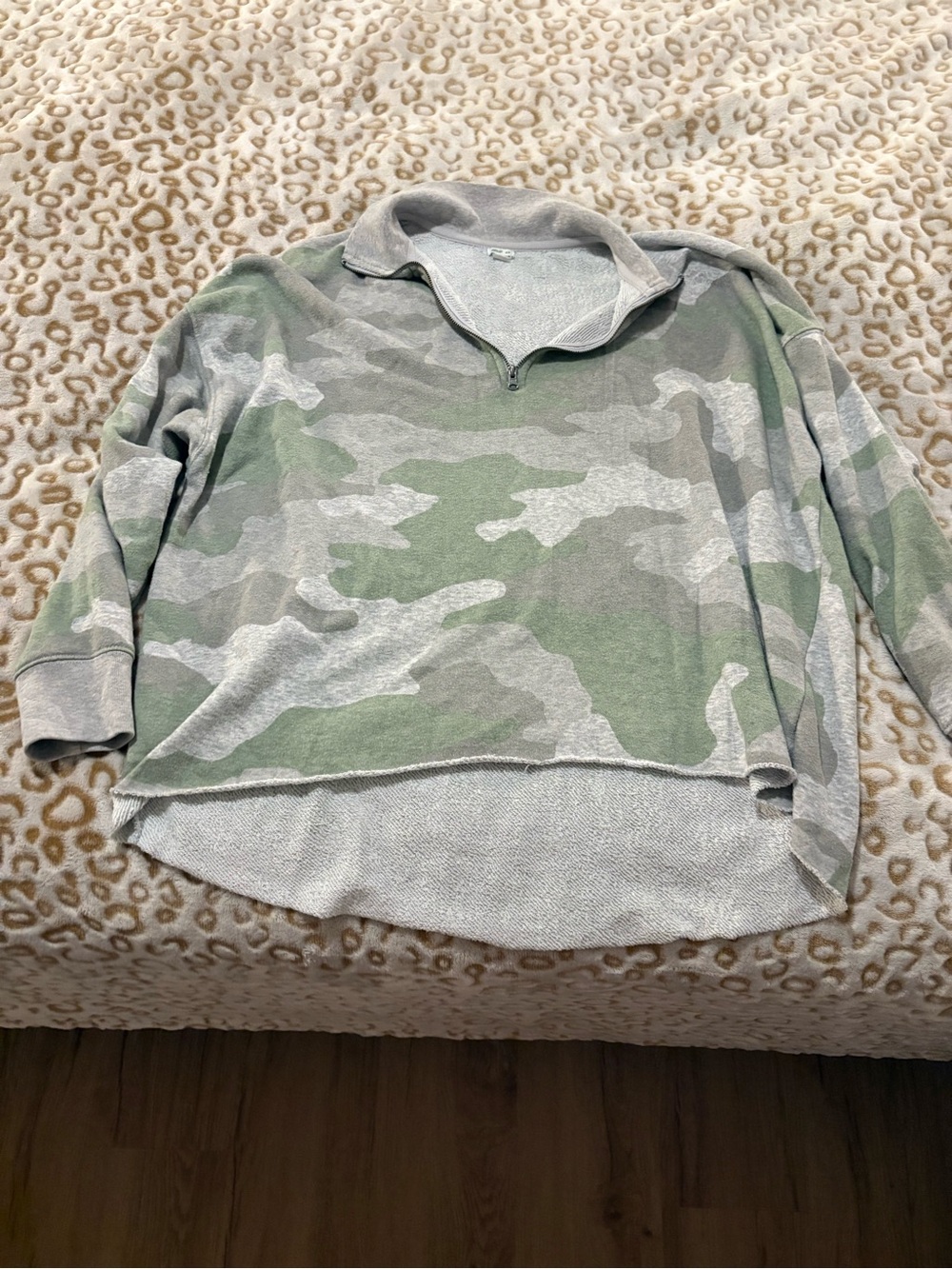 aerie Camo Half-Zip Crewneck Sweater in Green and Gray